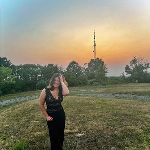 Meet your Posher, Chloe